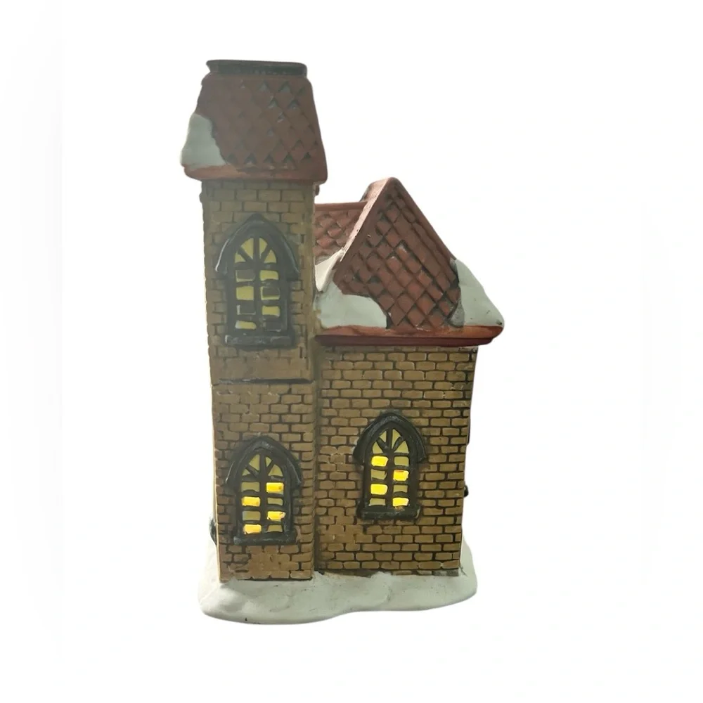 Long rich vintage 2000 ceramic light up school house